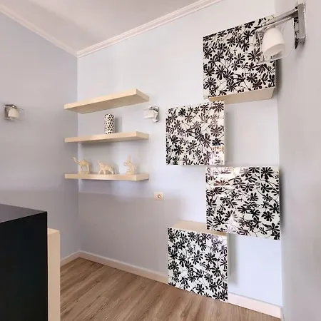 Διαμέρισμα Urban Flat For 6 W 24h Self Check In Τίρανα
