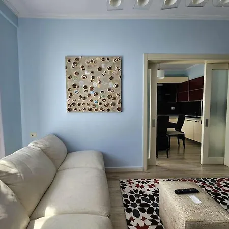 Urban Flat For 6 W 24h Self Check In Διαμέρισμα *