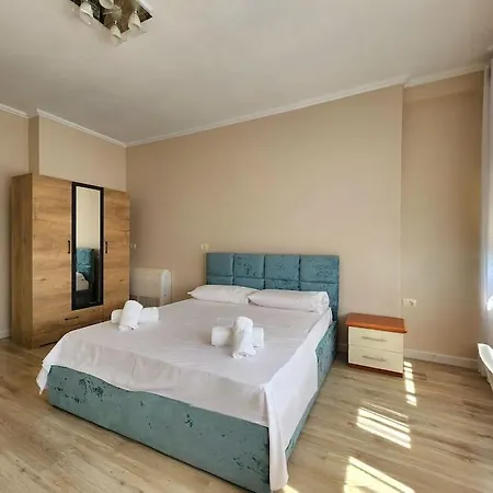 Urban Flat For 6 W 24h Self Check In Διαμέρισμα *